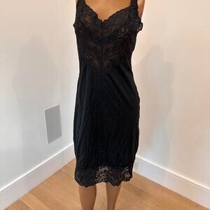 Vintage black vanity fair lace